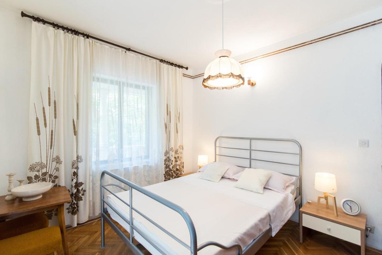 Apartments Mare Postira Kültér fotó