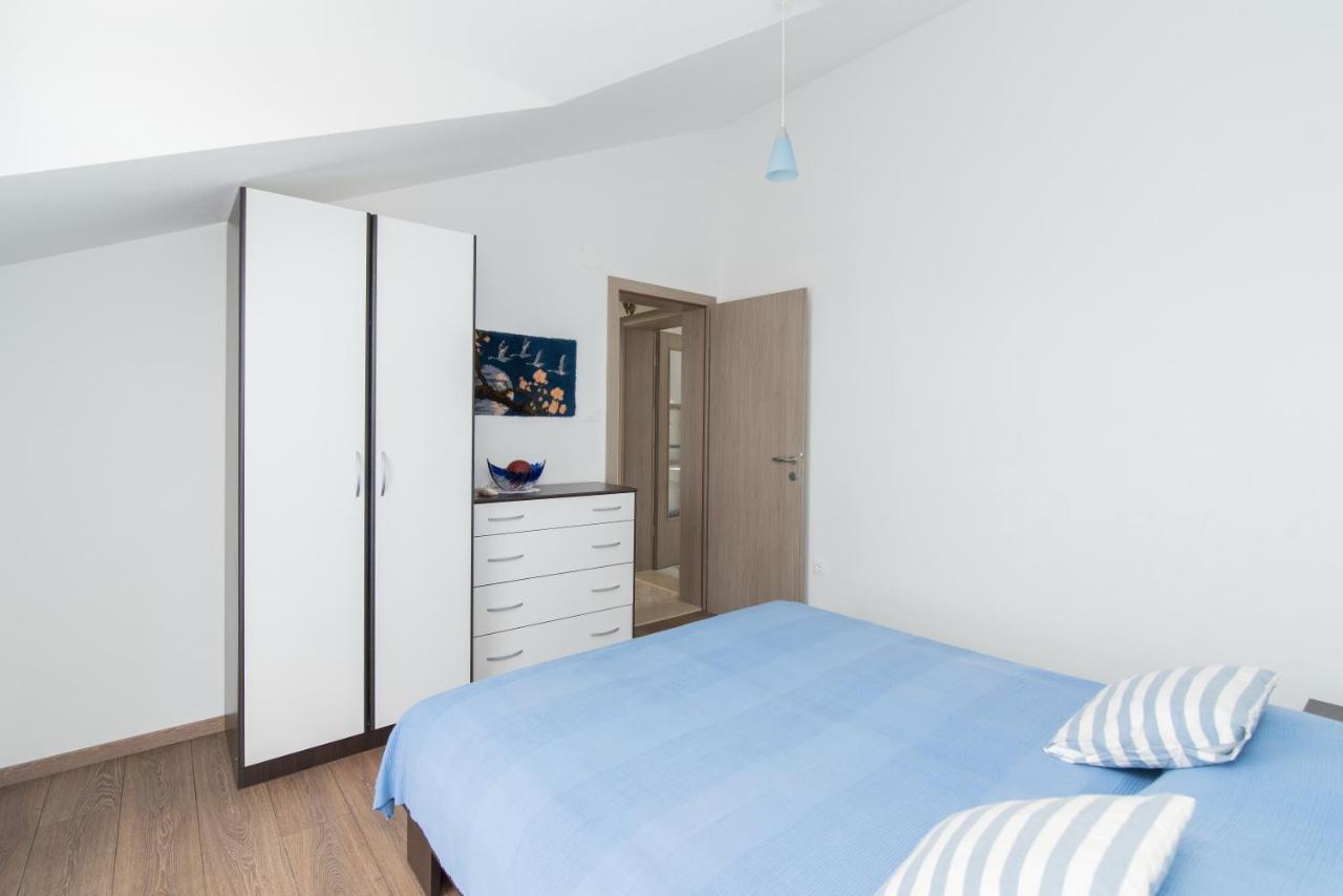 Apartments Mare Postira Kültér fotó
