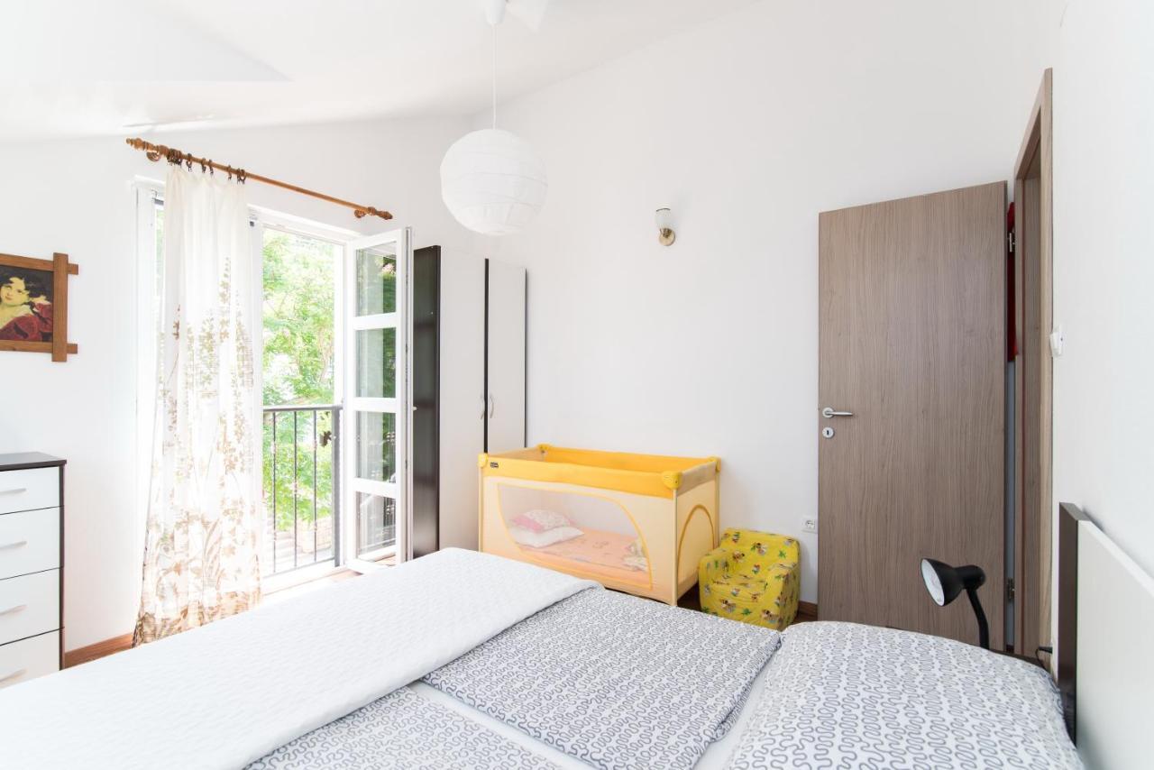 Apartments Mare Postira Kültér fotó