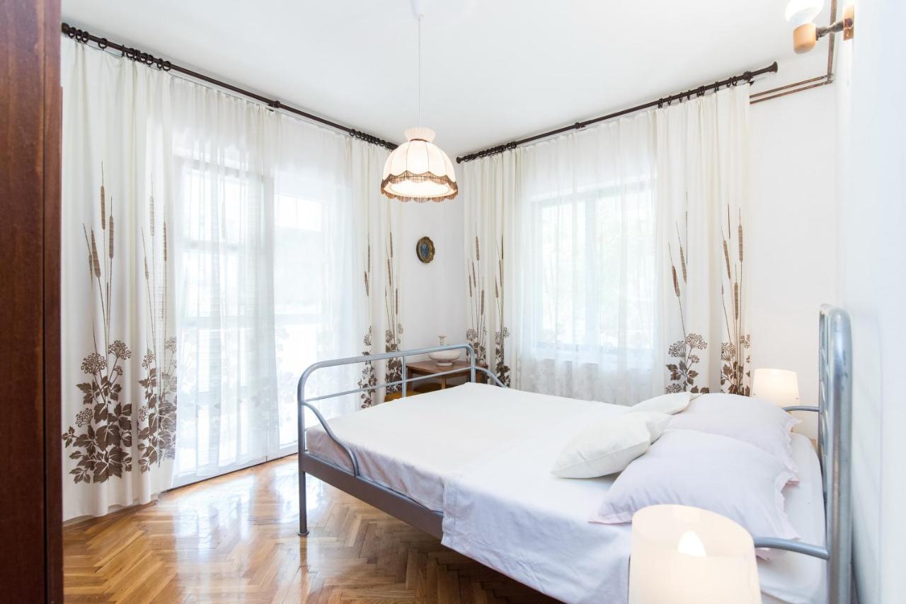 Apartments Mare Postira Kültér fotó